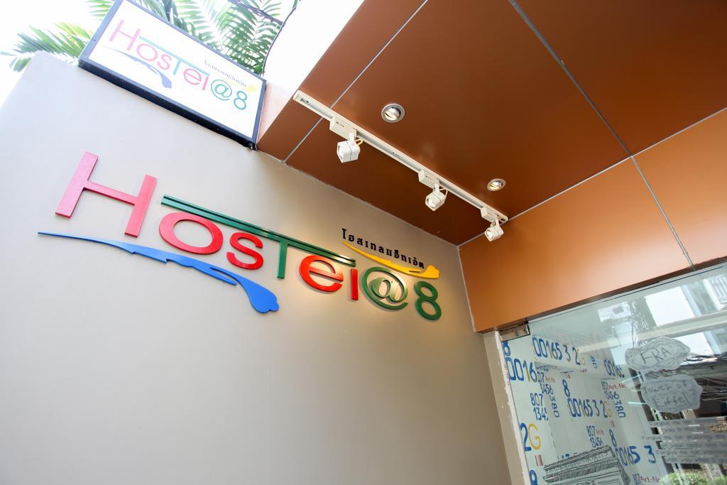 Hostel 8 Sukhumvit Soi 8 Μπανγκόκ Εξωτερικό φωτογραφία