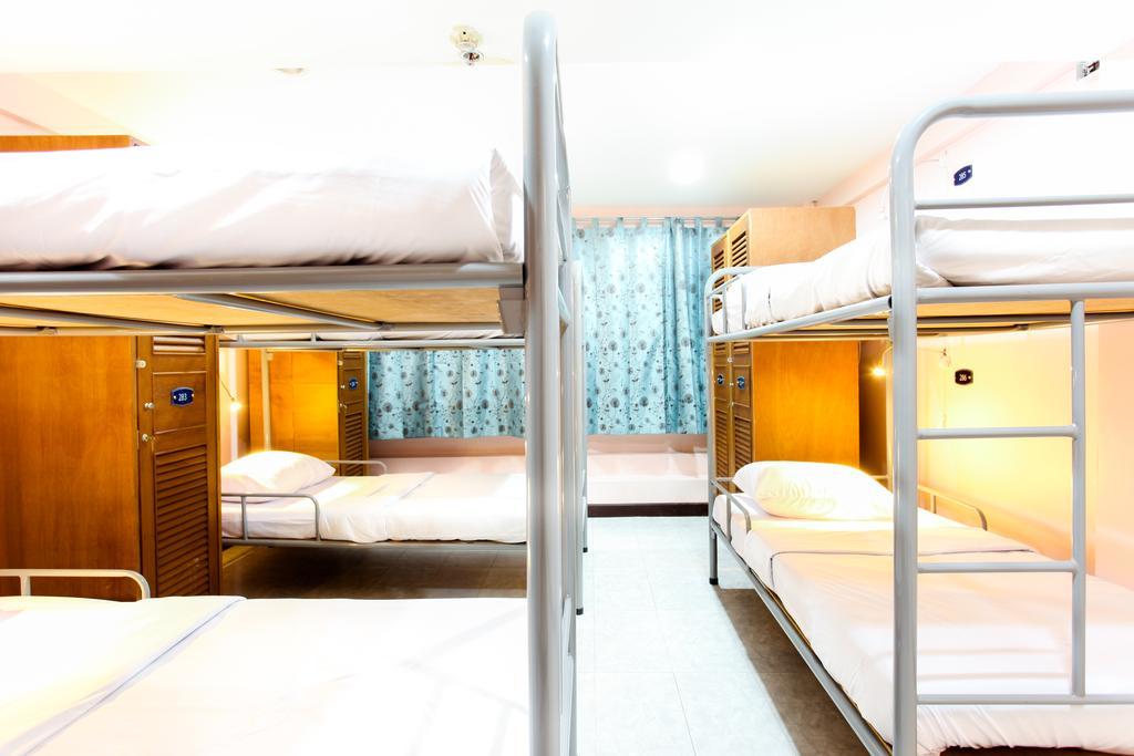 Hostel 8 Sukhumvit Soi 8 Μπανγκόκ Εξωτερικό φωτογραφία